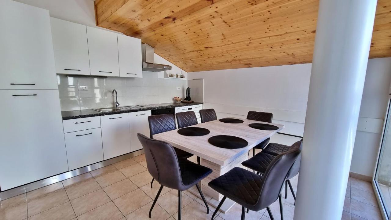 Apartment Hana Omis Luaran gambar